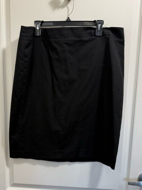 Dresses & Skirts - Skirt Womens 16W Black Solid Pencil Straight Knee Length Back Zip